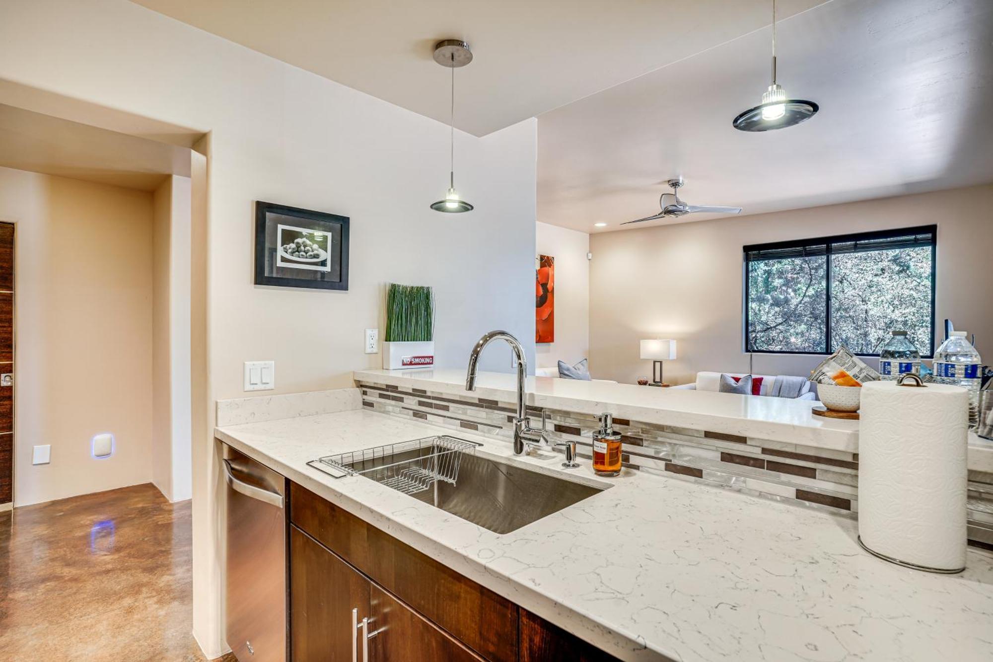 Apartament Sedona Couples Retreat With Patio Walk To Trails! Zewnętrze zdjęcie